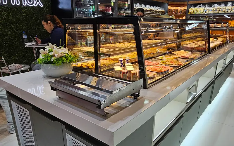 mesa de autoatendimento